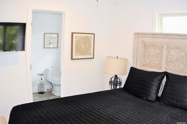 Building Photo - 317 Sky Walk