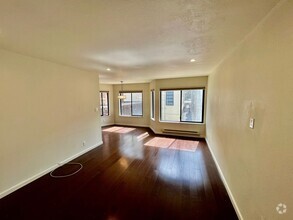 Building Photo - GORGEOUS NORTH BEACH ONE BED WITH PARKING!!!