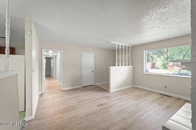 Building Photo - 5941 Caribbean Dr S