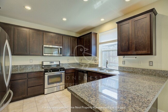 Building Photo - Early Summer move in, available ASAP 4 bd 3 bth backyard and balcony