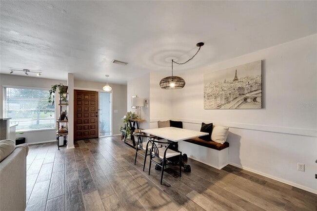 Building Photo - 2138 Timber Ln