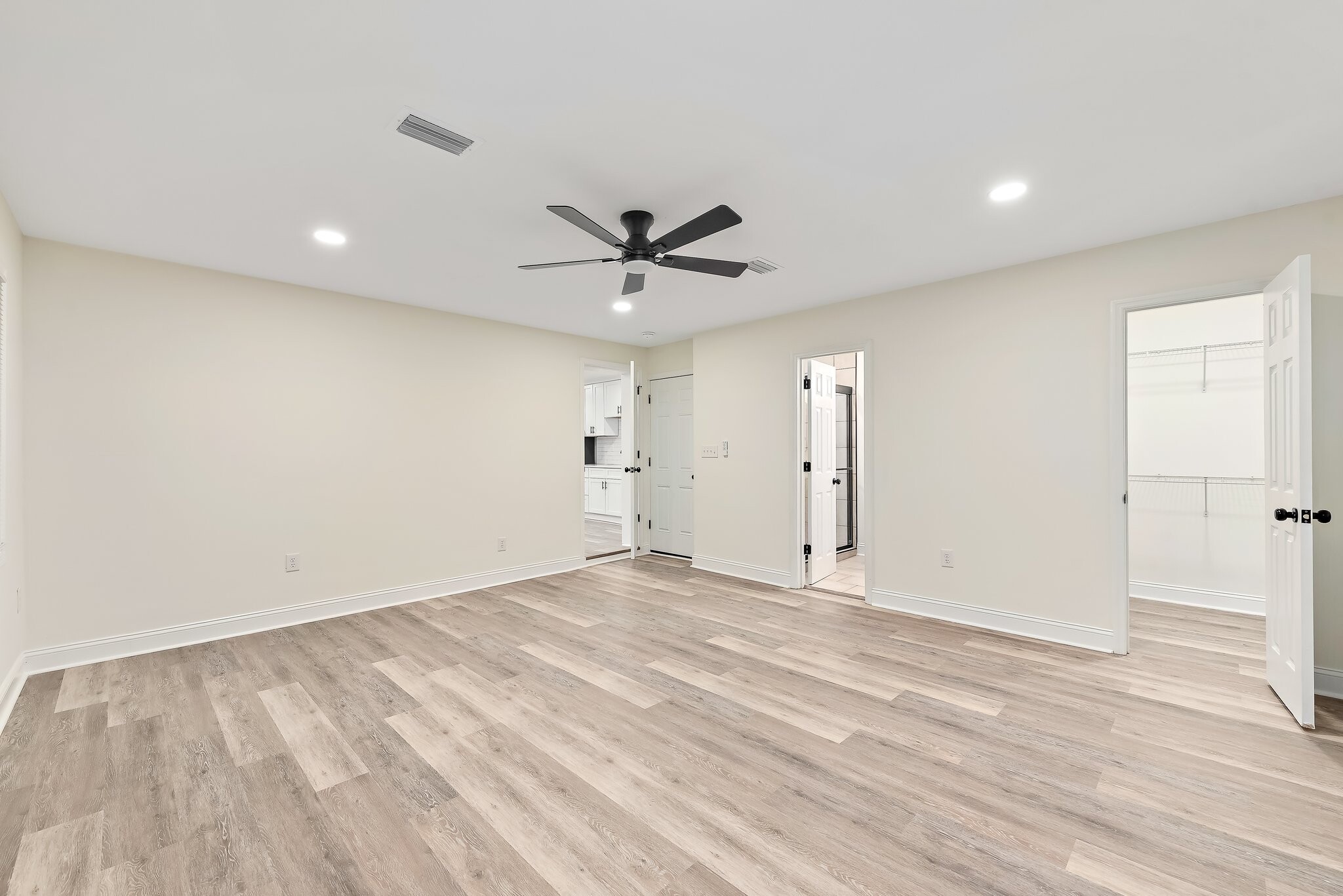 Building Photo - 128 Woods Dr