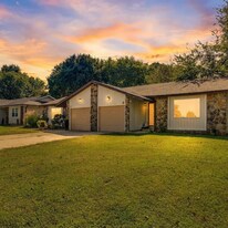 Building Photo - 3016 W Roxbury St