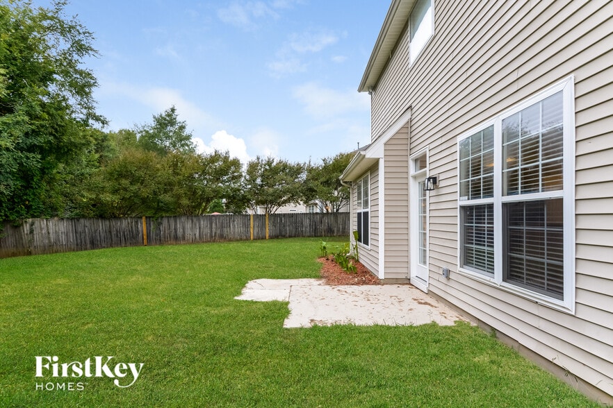 Building Photo - 16226 Greybriar Forest Ln