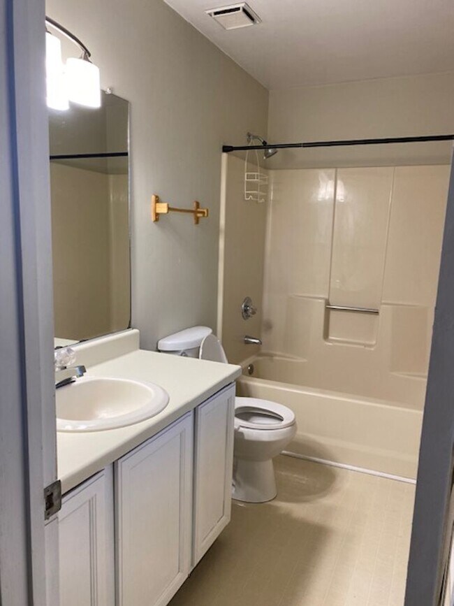 Building Photo - Chesapeake Beach