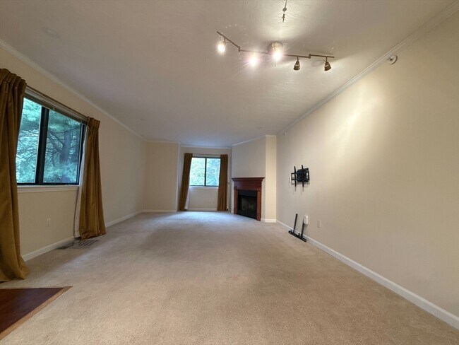 Building Photo - 73 Arrowhead Cir