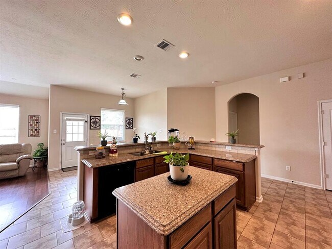 Building Photo - 11506 Columbia Pines Ln