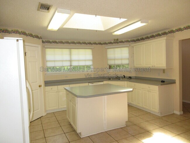 Building Photo - 3714 Deer Creek Ln