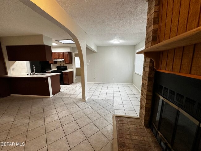 Building Photo - 5736 Port Lavaca Dr