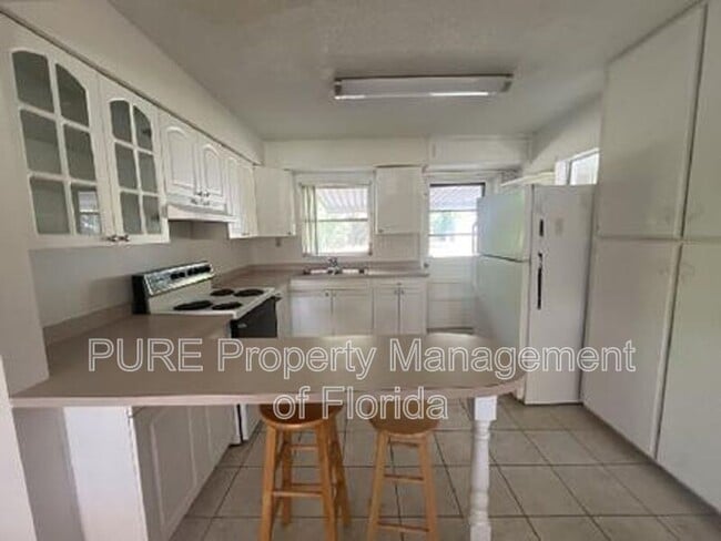 Building Photo - 17 Bahia Loop