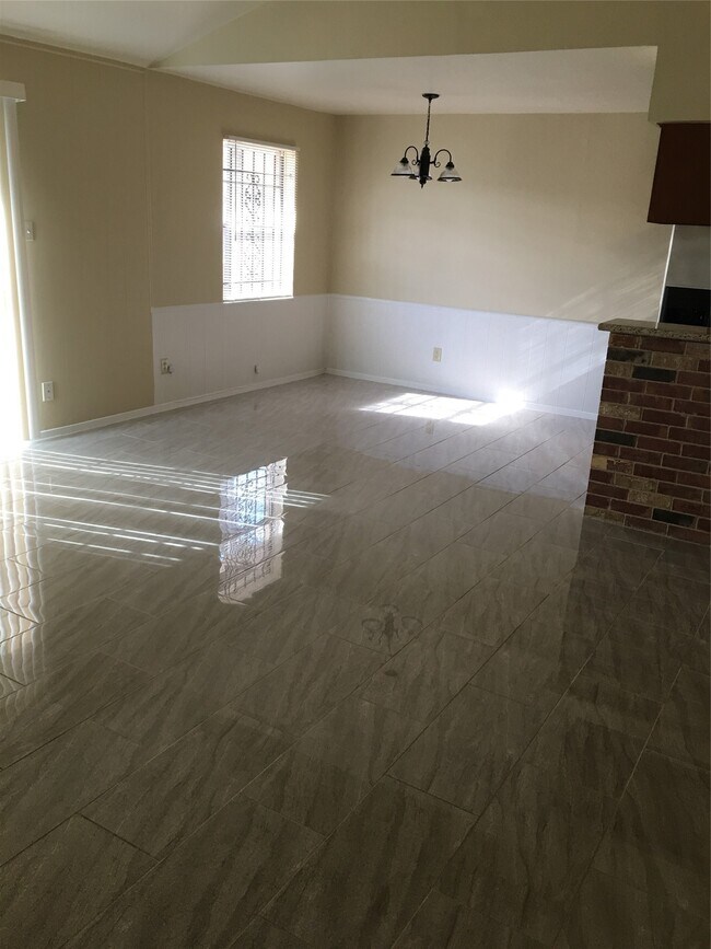 Building Photo - 4331 Smooth Oak Ln