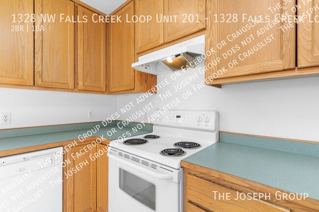 Building Photo - 1328 NW Falls Creek Loop