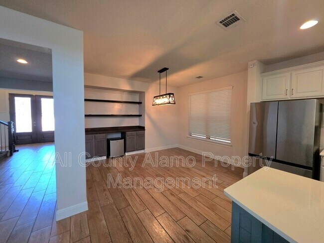Building Photo - 216 Wexford