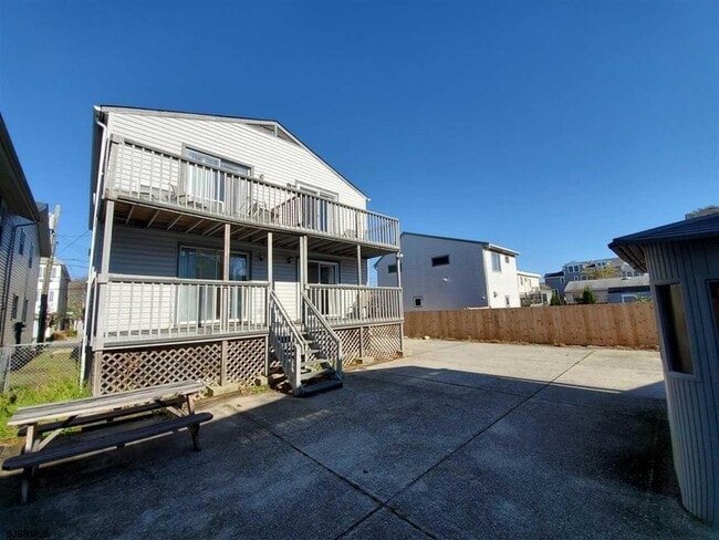 Building Photo - 9720 Winchester Ave