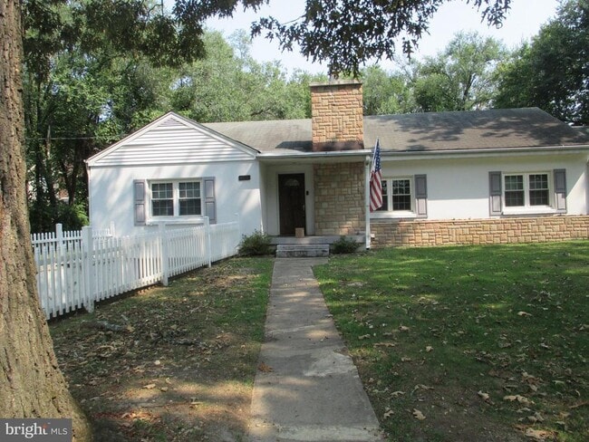 Primary Photo - 6531 Windham Ave