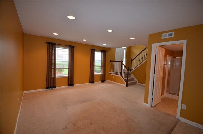 Building Photo - 13334 E Golden Gate Dr