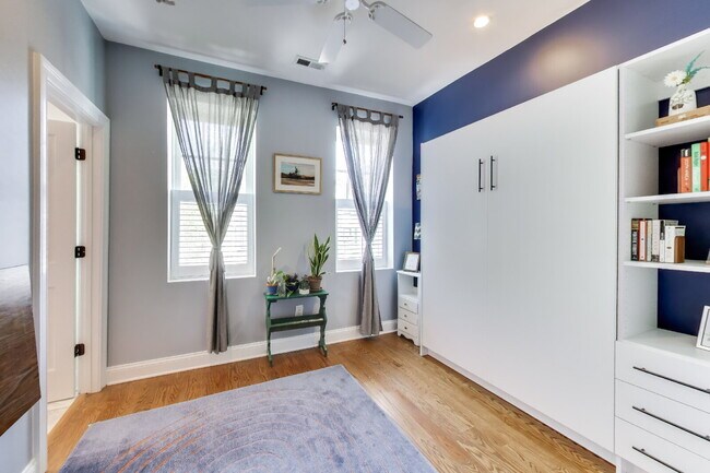 Building Photo - Charming 2bd/2.5ba LeDroit Park Home Available