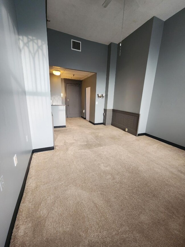 Building Photo - 35 Wood St