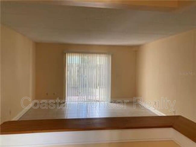 Building Photo - 2840 Somerset Park Dr