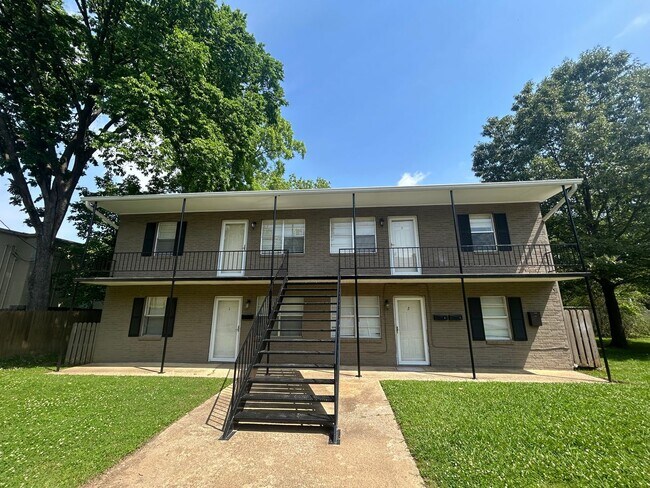 Primary Photo - 231 N Church Ave