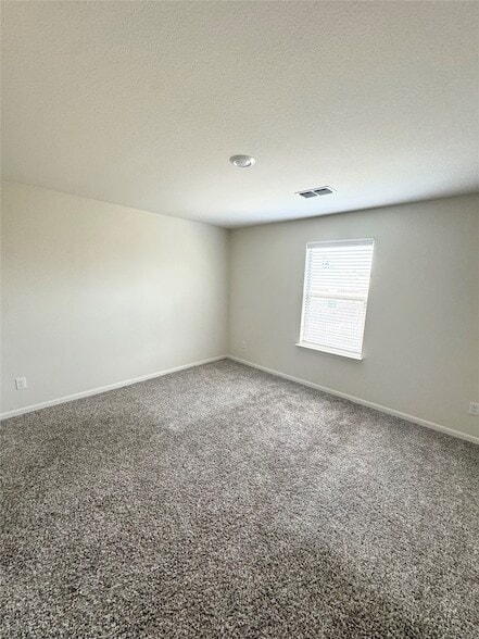 Building Photo - 752 Saratoga Dr