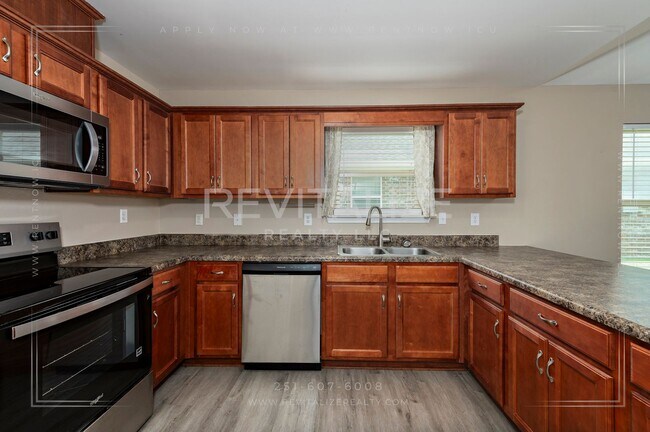 Building Photo - 1549 Majesty Loop