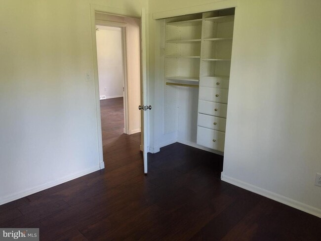 Building Photo - 64 Bogle Dr