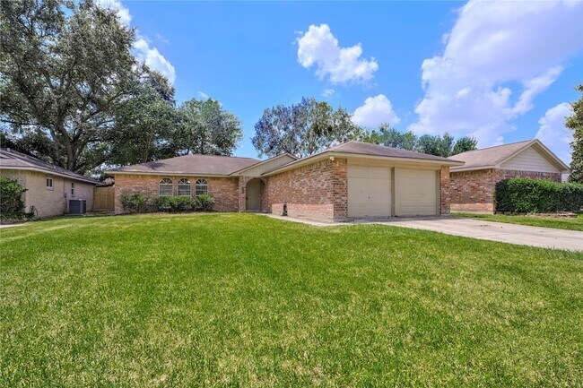 Building Photo - 14119 Bella Dr