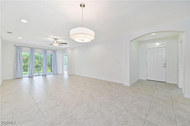 Building Photo - 4278 Dutchess Park Rd