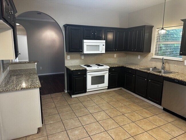 Building Photo - Amazing home in Farmington Estates!