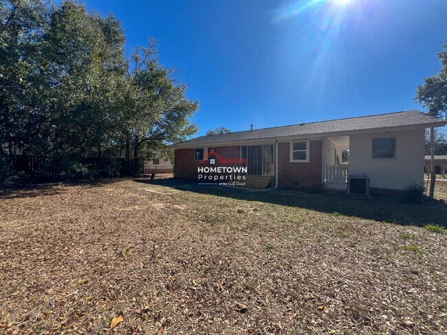 Building Photo - 3730 Forest Glen Dr