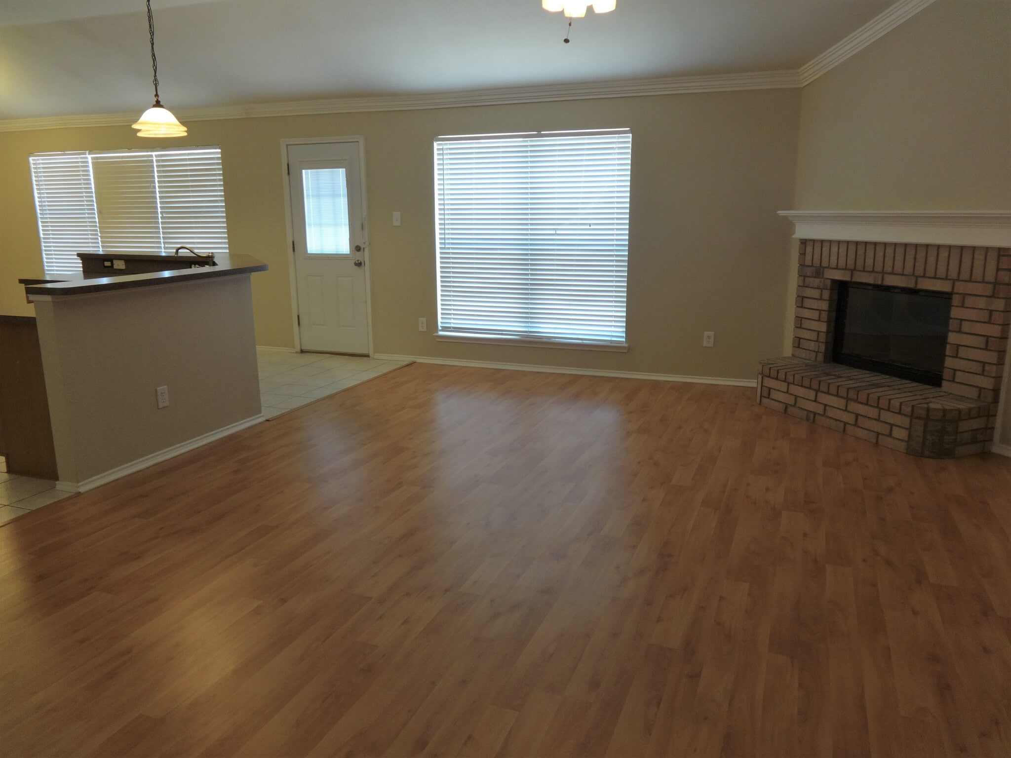 Building Photo - 1909 Wahoo Dr