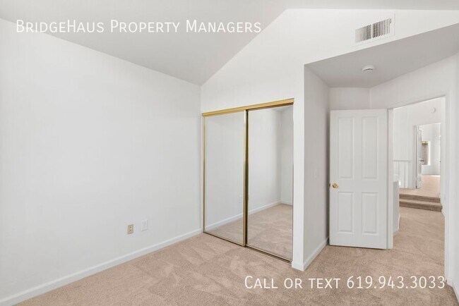 Building Photo - 10998 Corte Playa Barcelona