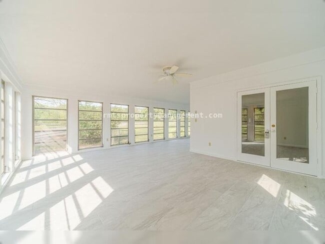 Building Photo - 7680 Jefferson River Rd