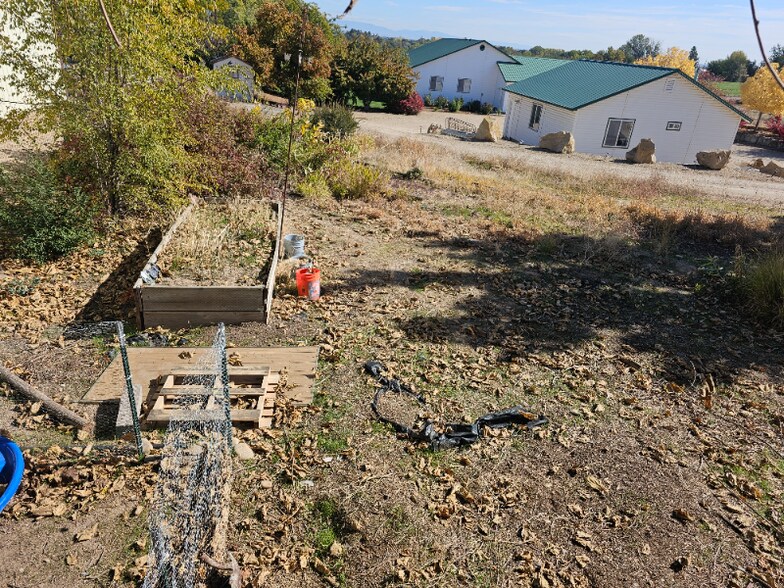 Building Photo - 23426 Old Hwy 30
