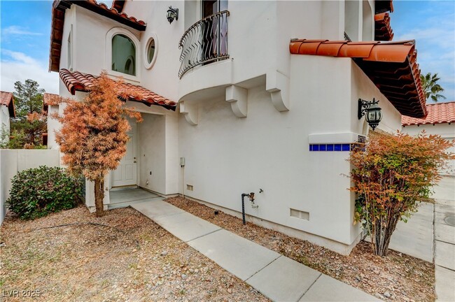 Building Photo - 8789 Villa Alex Ave