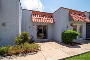 Building Photo - 6818 N 35th Ave