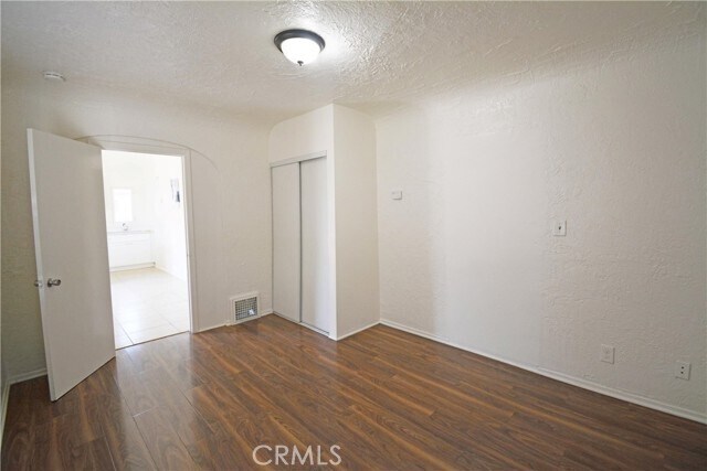 Building Photo - 1067 E D St