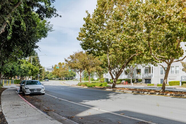 Building Photo - 550 Moreland Way