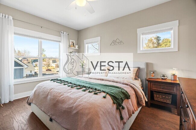 Building Photo - 4 Lola Lilly Pl