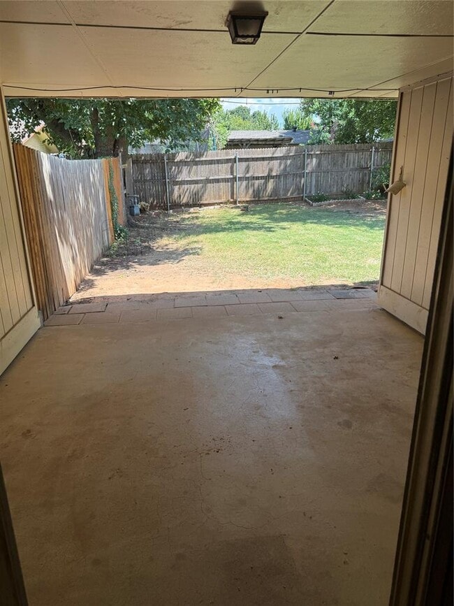 Building Photo - 1018 Summerton Pl