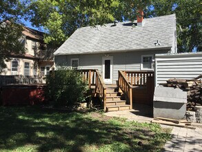 Building Photo - 1122 House