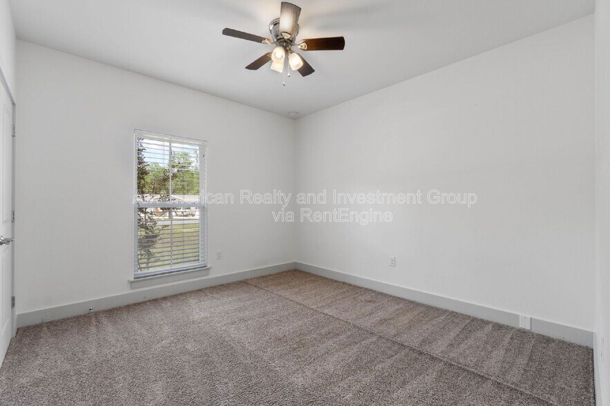 Building Photo - 4464 Goldfinch Way