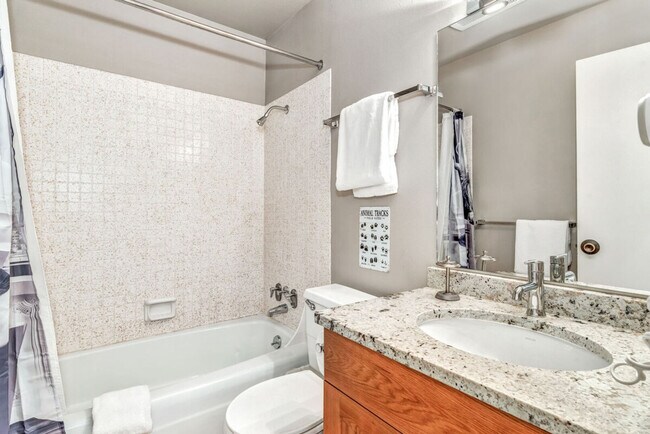 Building Photo - 2160 Mt Werner Cir