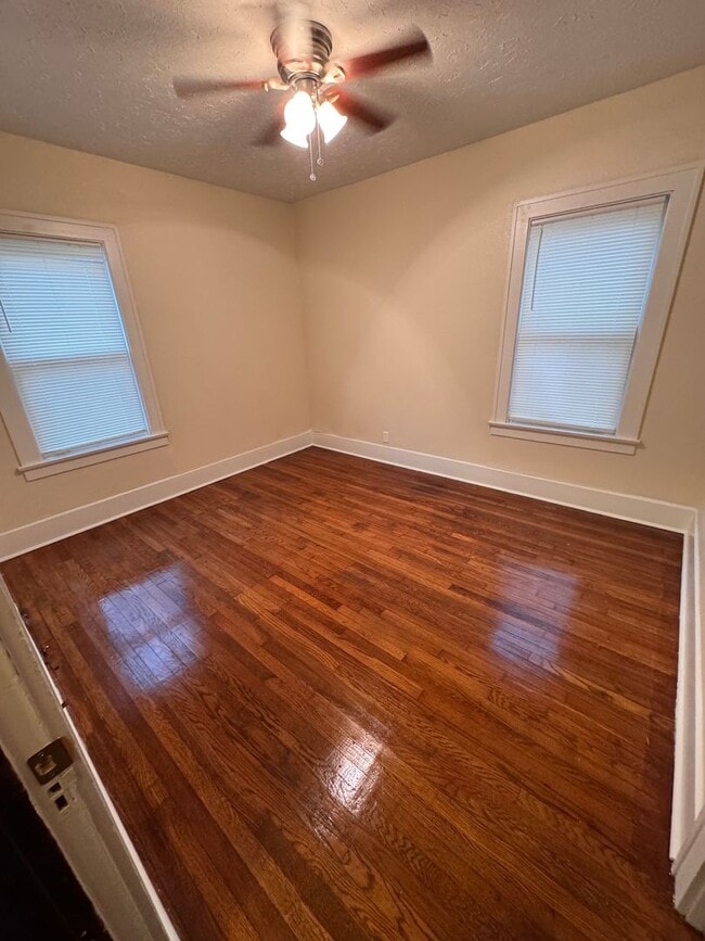 Building Photo - 157 Halls Heights Ave