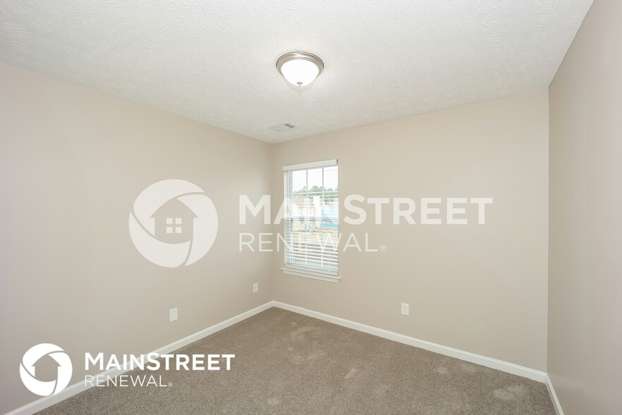Building Photo - 1163 Millwood Dr