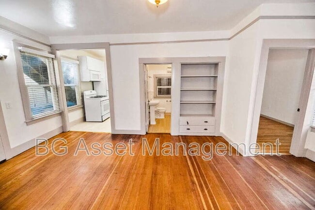 Building Photo - 639 Carolina St