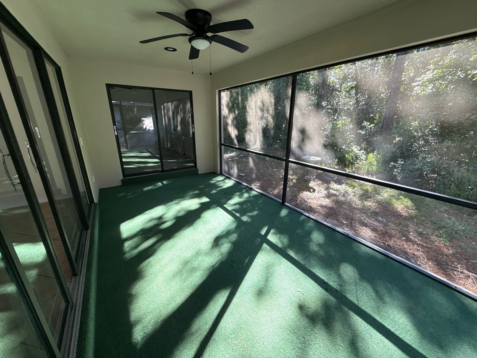 Building Photo - 100 Golfview Dr