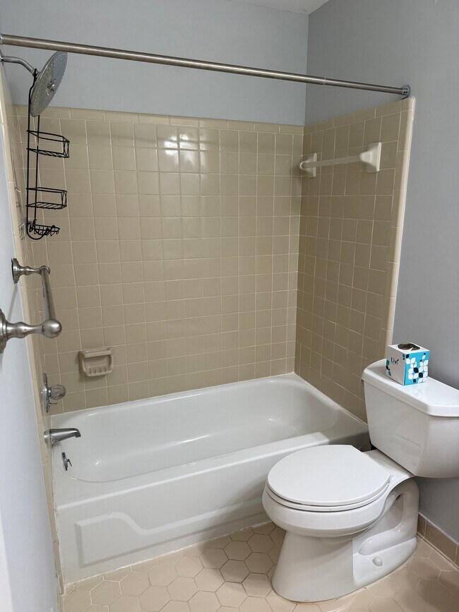 Building Photo - 521 Ashebrook Dr