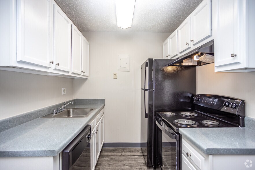 Grove at Hickman 2400 Hickman Rd Des Moines IA 50310 Apartment Finder